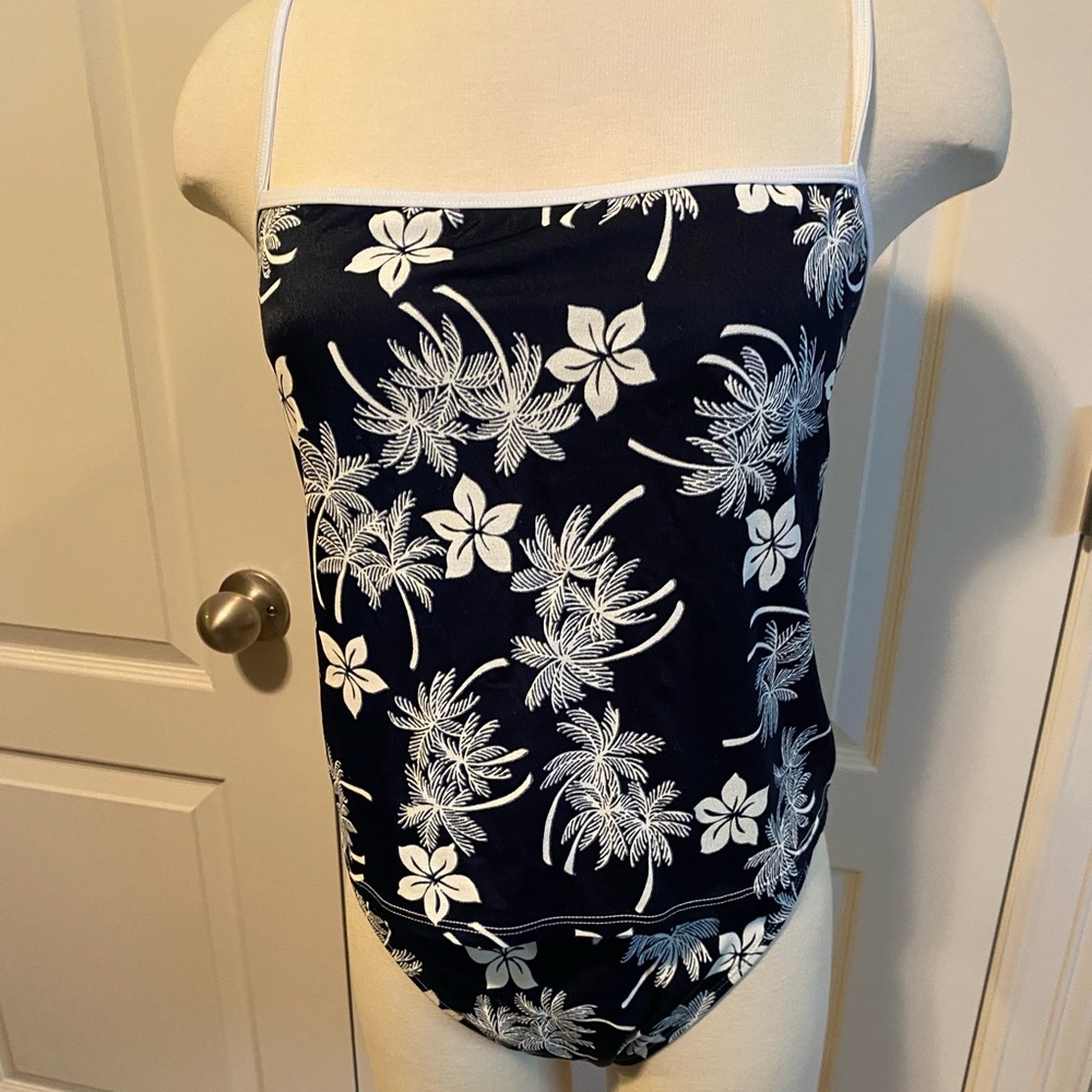 St Johns Bay Navy & White Tropical Floral Two Pc Swim Suit w Wrap Cover up - Picture 2 of 10